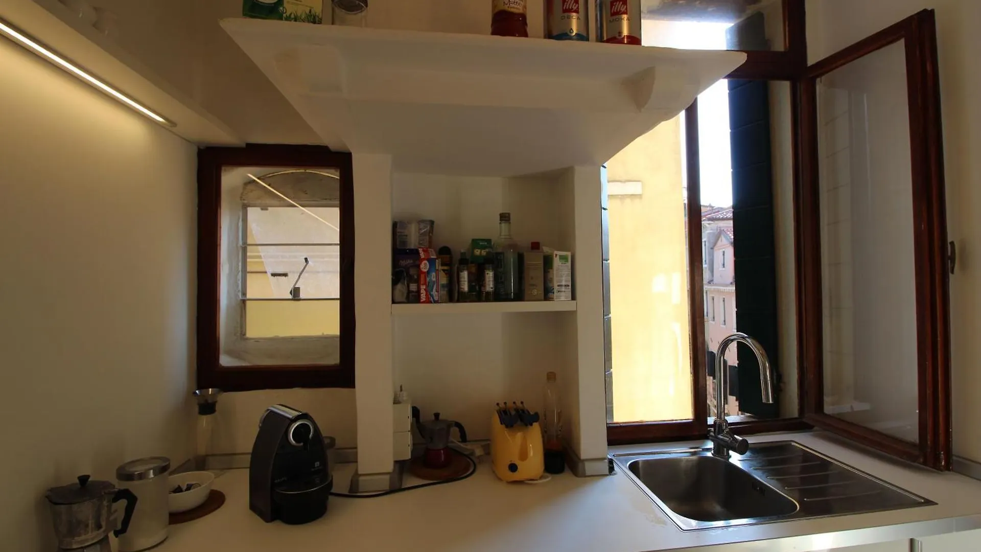 Stunning Apartment In The Heart Of ヴェネツィア